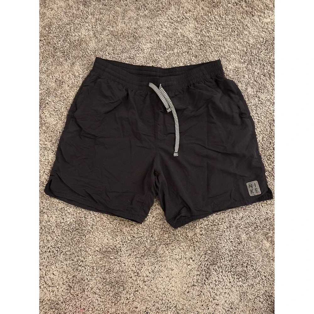 Nike Mens Black Swim Trunks Mesh Lined Board Shorts Size Large NESSB448